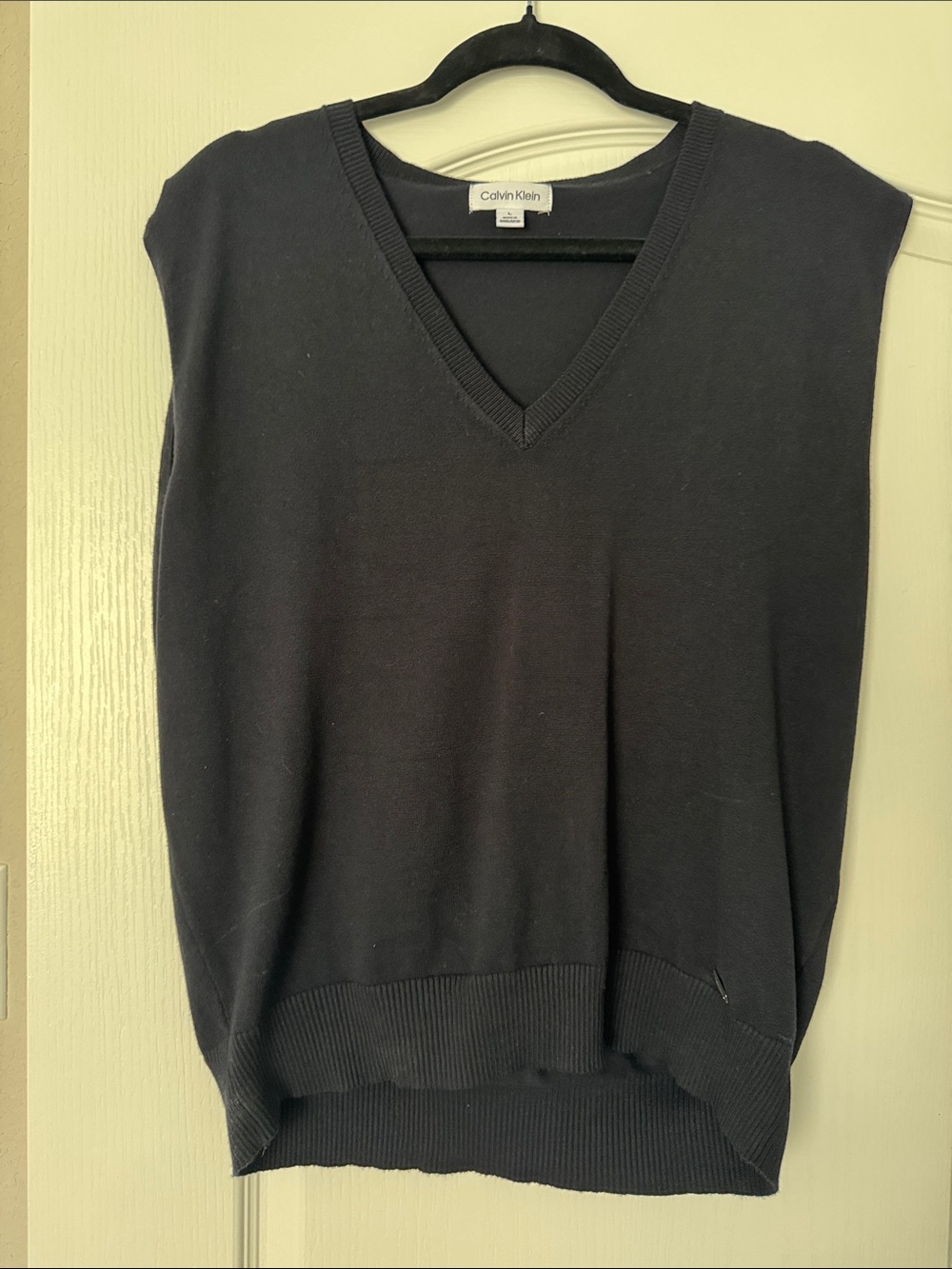 Calvin Klein Solid Black V-Neck Knit Vest